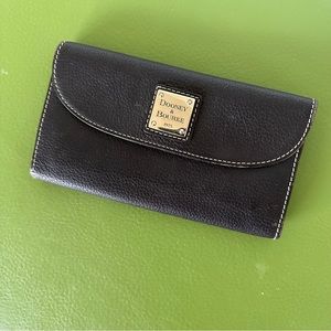 Dooney & Bourke dark brown leather wallet!